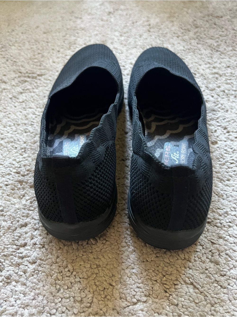 Skechers Women's Black Slip-On Knit Flats with Memory Foam Sz 9 - Picture 4 of 7